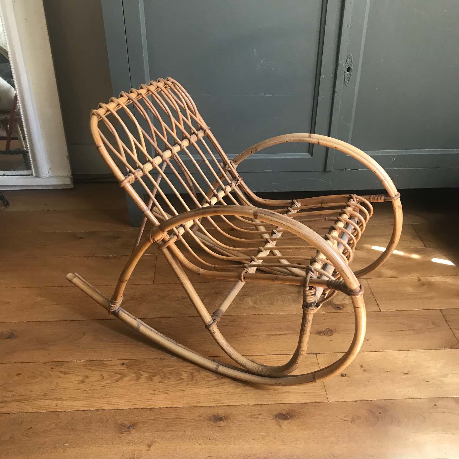 Le petit rocking chair en rotin Monsieur Bernard